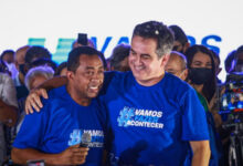 Na foto o ex-prefeiro Joel Rodrigues com o senador, Ciro Nogueira. Imagem reprodução.